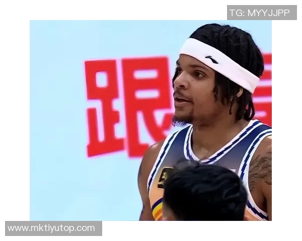 爱德华兹第三节狂轰21分全场最高35分助球队取得胜利表现惊艳 爱德华兹第三节狂轰21分全场最高35分助球队取得胜利表现惊艳