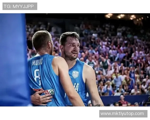 东契奇喜迎家庭新成员回归斯洛文尼亚庆祝第二个孩子降生 东契奇喜迎家庭新成员回归斯洛文尼亚庆祝第二个孩子降生