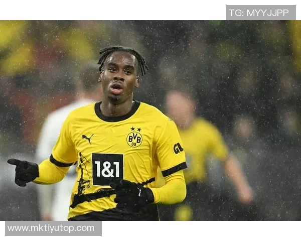 吉滕斯分享英格兰U21队友间的UNO游戏乐趣期待在欧洲杯中取得胜利