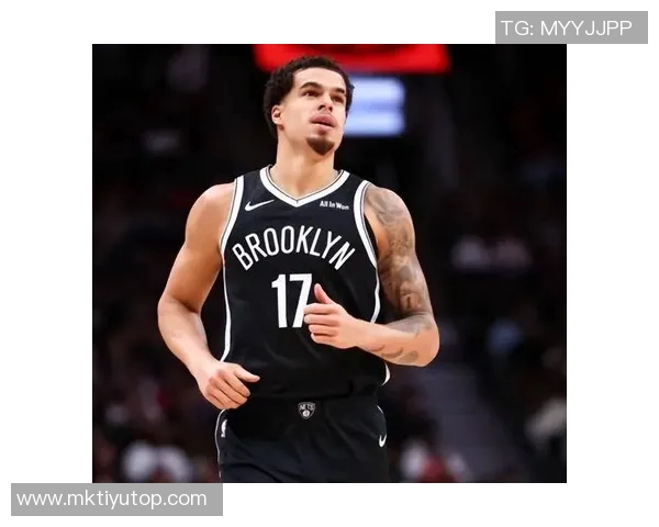 小迈克尔波特表现出色半场11投5中贡献14分三分球命中率高达50