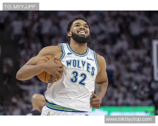 爱德华兹复出战森林狼对决尼克斯期待精彩表现与球队共创佳绩 爱德华兹复出战森林狼对决尼克斯期待精彩表现与球队共创佳绩